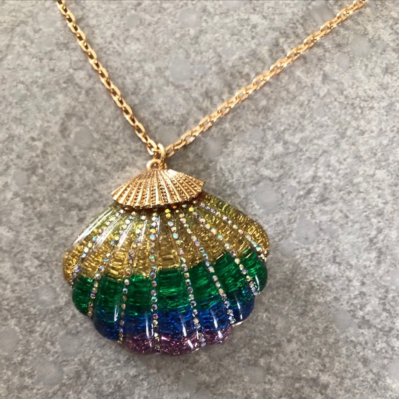 Betsey Johnson Gold Tone Resin Rainbow Seashell Pendant Necklace Glitter Accent - Picture 3 of 12